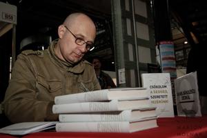 Daniel Bănulescuval készített interjút olvashatnak az Új könyvpiac weboldalán