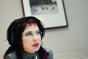 "A történelem manipulációjának tapasztalata magától értetődő" – interjú Sofi Oksannel